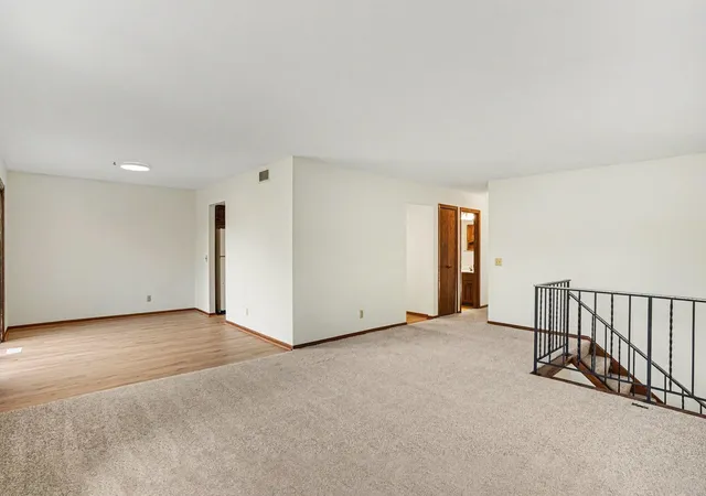 3rd image of 3053 Pine Ridge Dr, Eagan, MN 55121 | MLS# 7134879