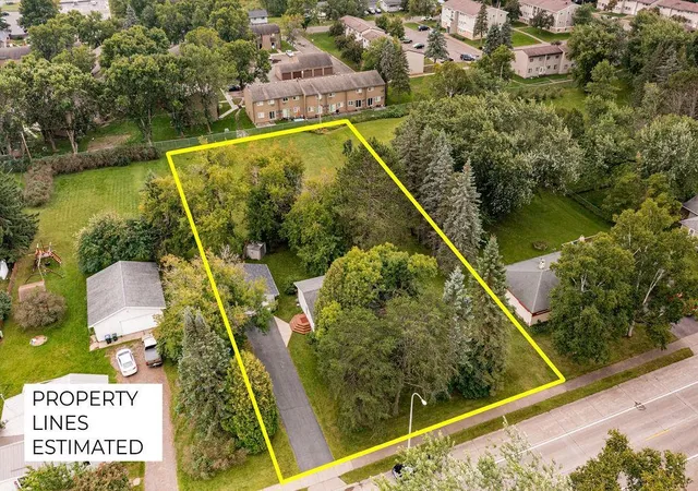 Photo 3 of Sale Pending at 1704 Doddridge Ave, Cloquet, MN 55720 | MLS# 7134881 | Listing updated on 2026-10-09