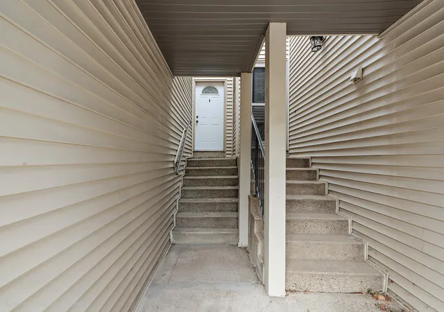 Photo 2 of Single family home for sale at 408 Pleasant Dr, Hastings, MN 55033 | MLS# 7134882 | Listing updated on 2026-09-17