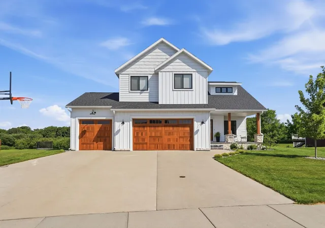 Photo 1 of Single family home for sale at 2022 Sandstone Loop N, Sartell, MN 56377 | MLS# 7134887 | Listing updated on 2026-10-27
