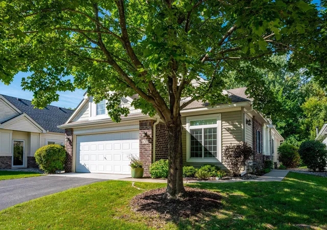 Photo 2 of Single family home for sale at 130 Lakeview Rd E, Chanhassen, MN 55317 | MLS# 7134888 | Listing updated on 2026-09-25
