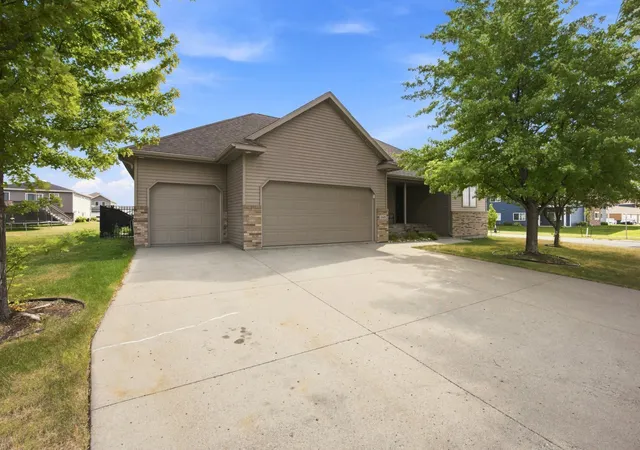 Photo 1 of Single family home for sale at 3848 16th St S, Moorhead, MN 56560 | MLS# 7134889 | Listing updated on 2026-09-03