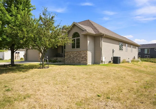 Photo 2 of Single family home for sale at 3848 16th St S, Moorhead, MN 56560 | MLS# 7134889 | Listing updated on 2026-09-03