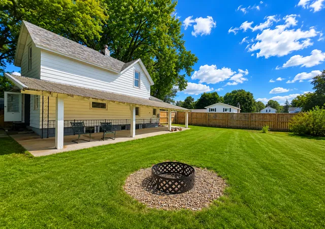 Photo 2 of Single family home for sale at 416 1st St, Kenyon, MN 55946 | MLS# 7134897 | Listing updated on 2026-09-19