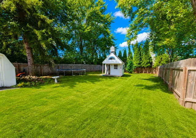 Photo 3 of Single family home for sale at 416 1st St, Kenyon, MN 55946 | MLS# 7134897 | Listing updated on 2026-09-19