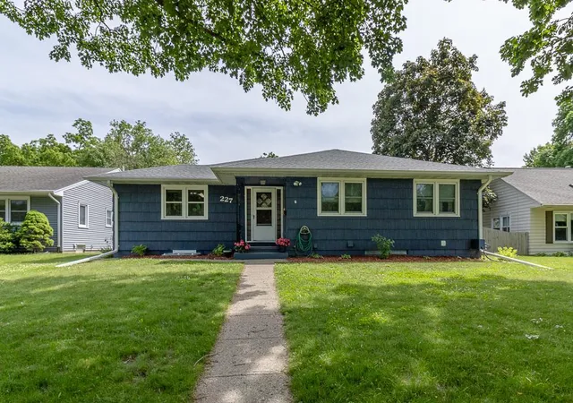 Photo 1 of Single family home for sale at 227 Westwood Dr, Mankato, MN 56001 | MLS# 7134938 | Listing updated on 2026-09-14