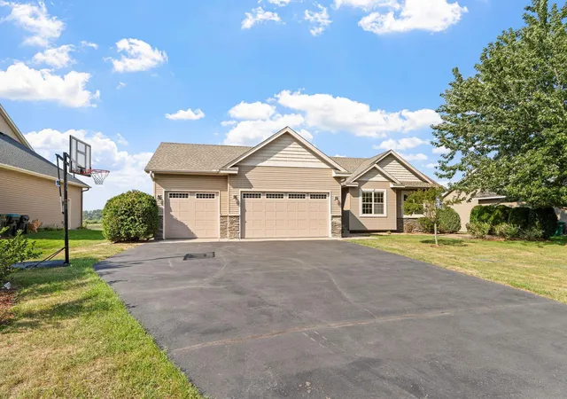 Photo 3 of Single family home for sale at 2539 154th Ln Nw, Andover, MN 55304 | MLS# 7134939 | Listing updated on 2026-09-03