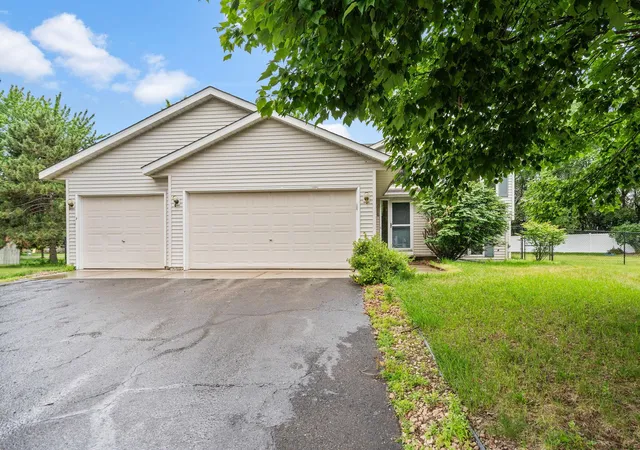 Photo 2 of Single family home for sale at 6284 Corwin Ct, Inver Grove Heights, MN 55076 | MLS# 7134940 | Listing updated on 2026-08-29