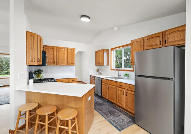 Photo 4 of Single family home for sale at 6284 Corwin Ct, Inver Grove Heights, MN 55076 | MLS# 7134940 | Listing updated on 2026-08-29