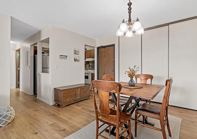 Listing Photo 5 - Condo for sale in building located at 1871 Silver Bell Rd, Eagan, MN 55122 - Unit #309
