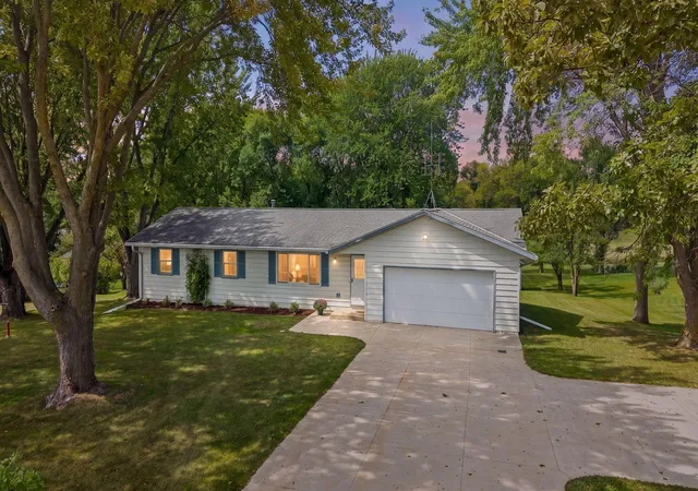 Photo 2 of Sale Pending at 8887 Reitz Lake Rd, Waconia, MN 55387 | MLS# 7134943 | Listing updated on 2026-10-06