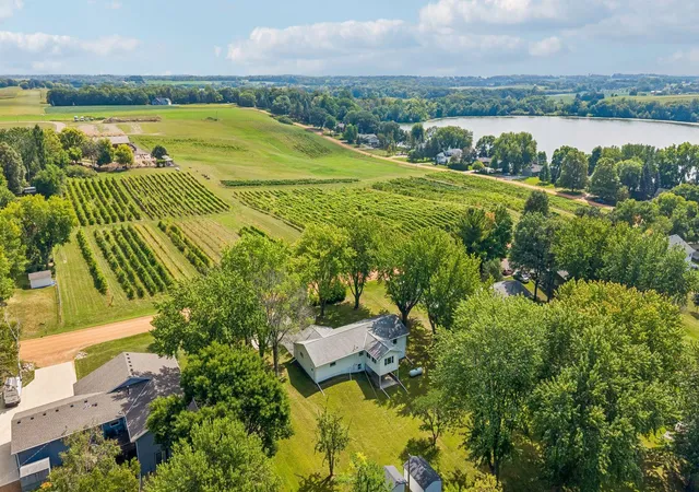 Photo 4 of Sale Pending at 8887 Reitz Lake Rd, Waconia, MN 55387 | MLS# 7134943 | Listing updated on 2026-10-06
