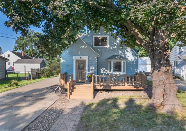 Photo 1 of Single family home for sale at 1409 7th Ave Nw, Rochester, MN 55901 | MLS# 7134944 | Listing updated on 2026-08-29