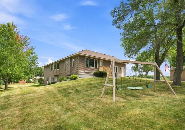 Photo 2 of Single family home for sale at 195 S Medina St, Loretto, MN 55357 | MLS# 7134952 | Listing updated on 2026-10-09