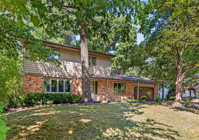 Photo 1 of Single family home for sale at 4035 Quaker Ln N, Plymouth, MN 55441 | MLS# 7134956 | Listing updated on 2026-08-29