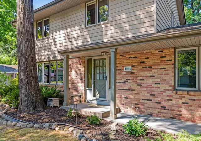 Photo 2 of Sale Pending at 4035 Quaker Ln N, Plymouth, MN 55441 | MLS# 7134956 | Listing updated on 2026-09-18