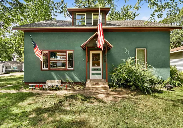 Single family home for sale at 1029 River Ave S, Sauk Rapids, MN 56379 | MLS# 7134964