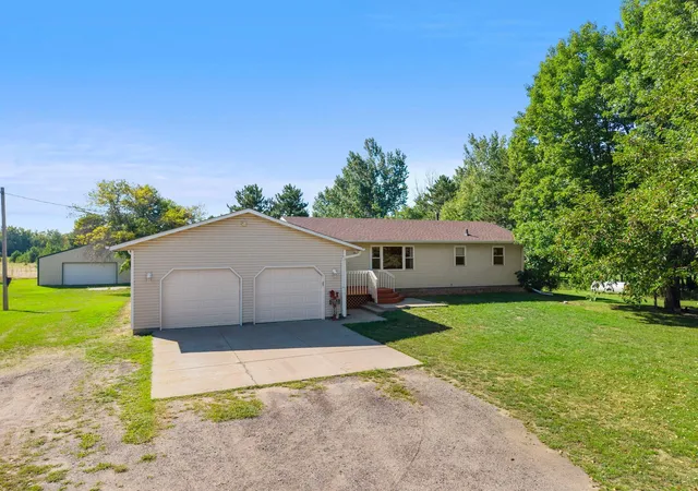 Photo 4 of Sale Pending at 25000 Narcissus St Nw, Isanti, MN 55040 | MLS# 7134972 | Listing updated on 2026-09-05