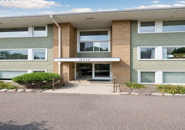 Photo 2 of Sale Pending at 5412 France Ave S #112, Edina, MN 55410 | MLS# 7134993 | Listing updated on 2026-10-02