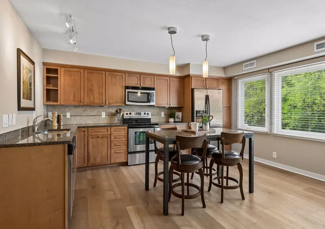 Photo 4 of Sale Pending at 5412 France Ave S #112, Edina, MN 55410 | MLS# 7134993 | Listing updated on 2026-10-02