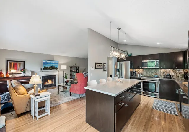 Photo 3 of Single family home for sale at 900 Lacota Ln, Burnsville, MN 55337 | MLS# 7134994 | Listing updated on 2026-10-14