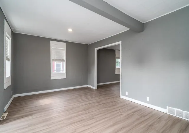 Photo 4 of Single family home for sale at 512 6Th St W, Crookston, MN 56716 | MLS# 7135013 | Listing updated on 2026-08-29