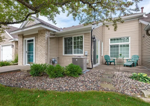 Photo 22 of Single family home for sale at 569 Mission Hills Dr, Chanhassen, MN 55317 | MLS# 7135025 | Listing updated on 2026-09-08
