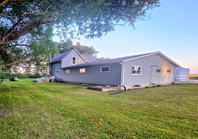 Photo 3 of Single family home for sale at 48635 600th Ave, Fairfax, MN 55332 | MLS# 7135037 | Listing updated on 2026-08-29
