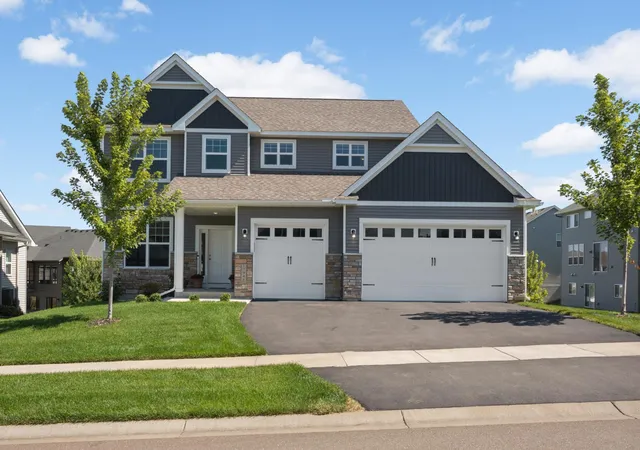 Photo 2 of Single family home for sale at 17948 Evershed Way, Lakeville, MN 55044 | MLS# 7135038 | Listing updated on 2026-09-26