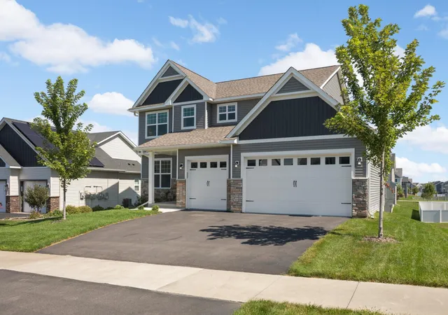 Photo 3 of Single family home for sale at 17948 Evershed Way, Lakeville, MN 55044 | MLS# 7135038 | Listing updated on 2026-09-26