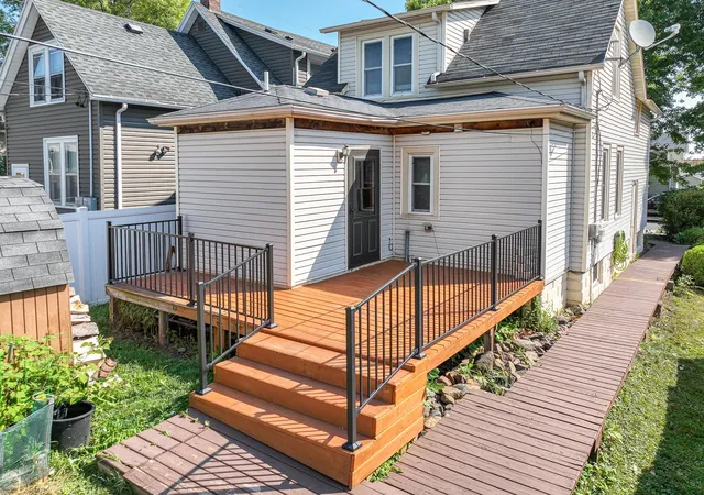Photo 3 of Single family home for sale at 229 N 60th Avenue W, Duluth, MN 55807 | MLS# 7135065 | Listing updated on 2026-09-03