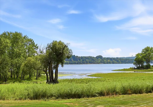 Photo 3 of Single family home for sale at 489 Mariner Dr, Bayport, MN 55003 | MLS# 7135077 | Listing updated on 2026-08-29