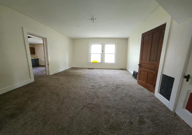 Photo 4 of Sale Pending at 264 Euclid St, Alden, MN 56009 | MLS# 7135079 | Listing updated on 2026-10-02
