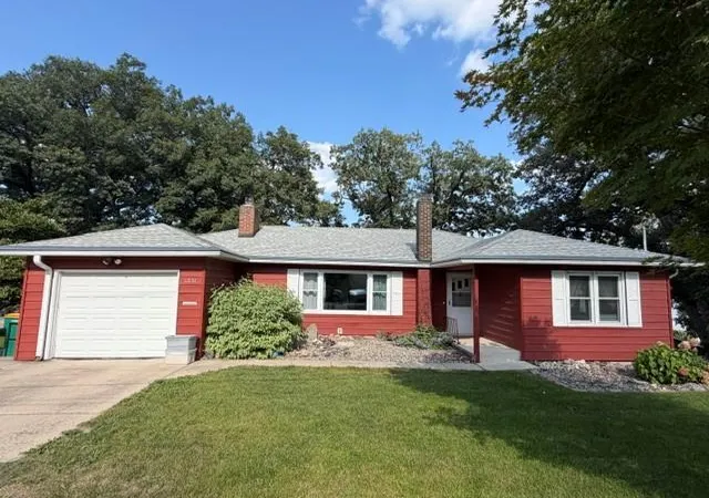 Photo 2 of Single family home for sale at 1331 Frank Hall Dr, Albert Lea, MN 56007 | MLS# 7135083 | Listing updated on 2026-09-03