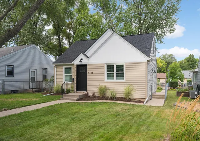 Photo 2 of Sale Pending at 5728 41st Avenue S, Minneapolis, MN 55417 | MLS# 7135087 | Listing updated on 2026-09-29