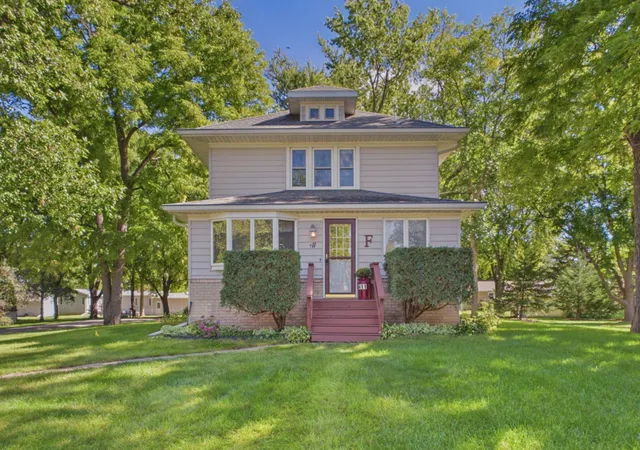 Single family home for sale at 411 7th Street E, Hector, MN 55342 | MLS# 7135108