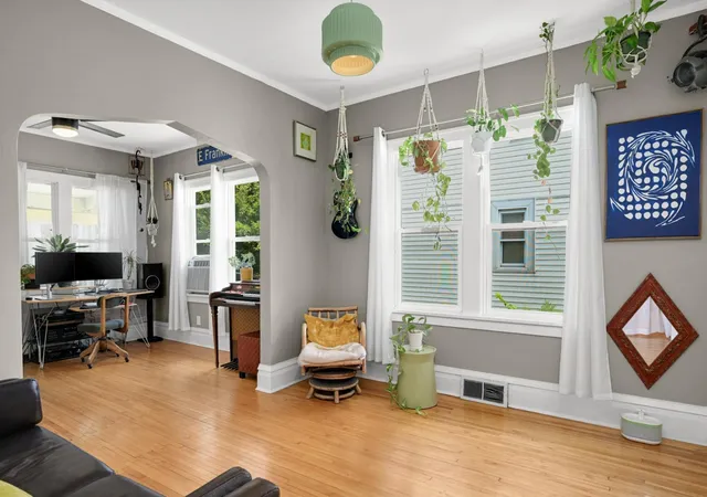 Photo 2 of Single family home for sale at 846 Charles Ave, Saint Paul, MN 55104 | MLS# 7135110 | Listing updated on 2026-09-03