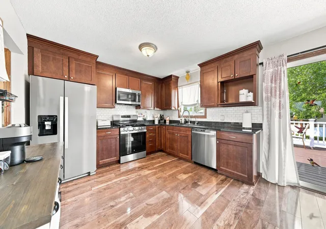Photo 4 of Single family home for sale at 2201 Kessler Ln, Chaska, MN 55318 | MLS# 7135119 | Listing updated on 2026-09-18