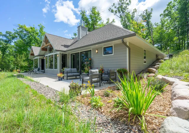 Photo 3 of Single family home for sale at 1860 Deer Path Cir Sw, East Gull Lake, MN 56401 | MLS# 7135120 | Listing updated on 2026-08-29