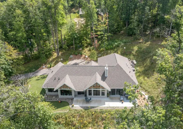 Photo 4 of Single family home for sale at 1860 Deer Path Cir Sw, East Gull Lake, MN 56401 | MLS# 7135120 | Listing updated on 2026-08-29