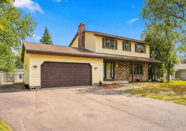 Single family home for sale at 454 Oday St S, Saint Paul, MN 55119 | MLS# 7135126