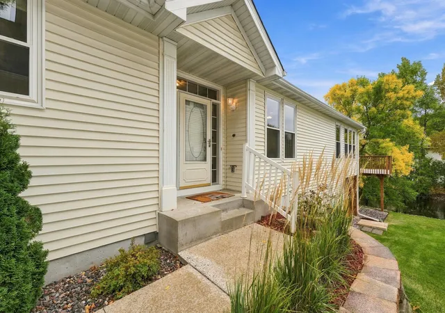 Photo 3 of Single family home for sale at 17290 90th Avenue N, Maple Grove, MN 55311 | MLS# 7135128 | Listing updated on 2026-10-03