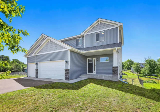 Photo 2 of Single family home for sale at 1024 Bellaire Blvd Nw, Isanti, MN 55040 | MLS# 7135130 | Listing updated on 2026-08-29