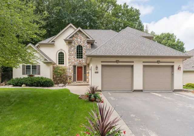 Photo 1 of Single family home for sale at 121 Bartholomew Ln, Mankato, MN 56001 | MLS# 7135151 | Listing updated on 2026-08-29