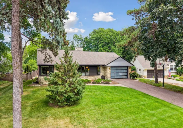 Photo 2 of Sale Pending at 2096 Lower Saint Dennis Rd, Saint Paul, MN 55116 | MLS# 7135166 | Listing updated on 2026-09-12