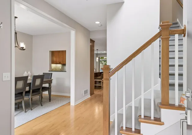 Photo 3 of Single family home for sale at 533 Willoughby Wy W, Minnetonka, MN 55305 | MLS# 7135169 | Listing updated on 2026-10-20