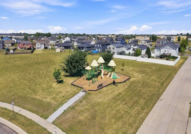 Photo 42 of Single family home for sale at 1102 Lilac Ln, Moorhead, MN 56560 | MLS# 7135193 | Listing updated on 2026-08-29