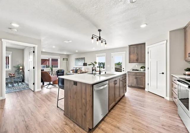 Photo 3 of Single family home for sale at 1102 Lilac Ln, Moorhead, MN 56560 | MLS# 7135193 | Listing updated on 2026-08-29