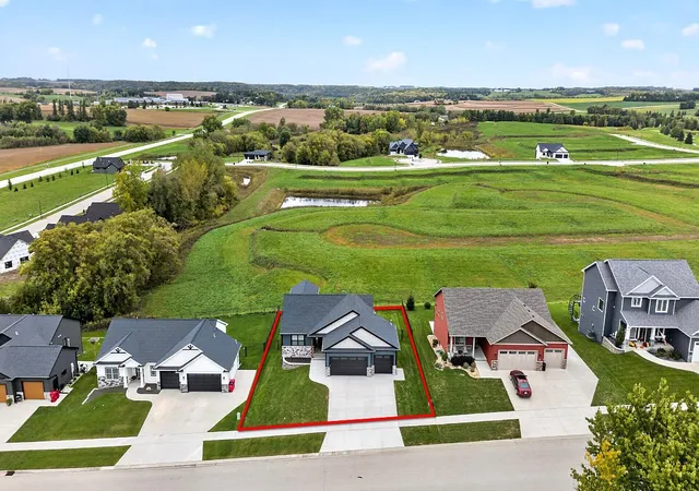 Photo 3 of Single family home for sale at 43 13th St Ne, Byron, MN 55920 | MLS# 7135203 | Listing updated on 2026-10-07