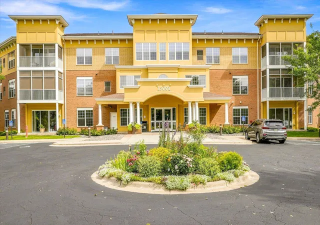 Photo 1 of Condo for sale at 15001 Burnhaven Dr #207, Burnsville, MN 55306 | MLS# 7135231 | Listing updated on 2026-08-30